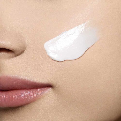 Super Restorative Intensywnie Regenerujący Krem na Dzień do Każdego Typu Cery