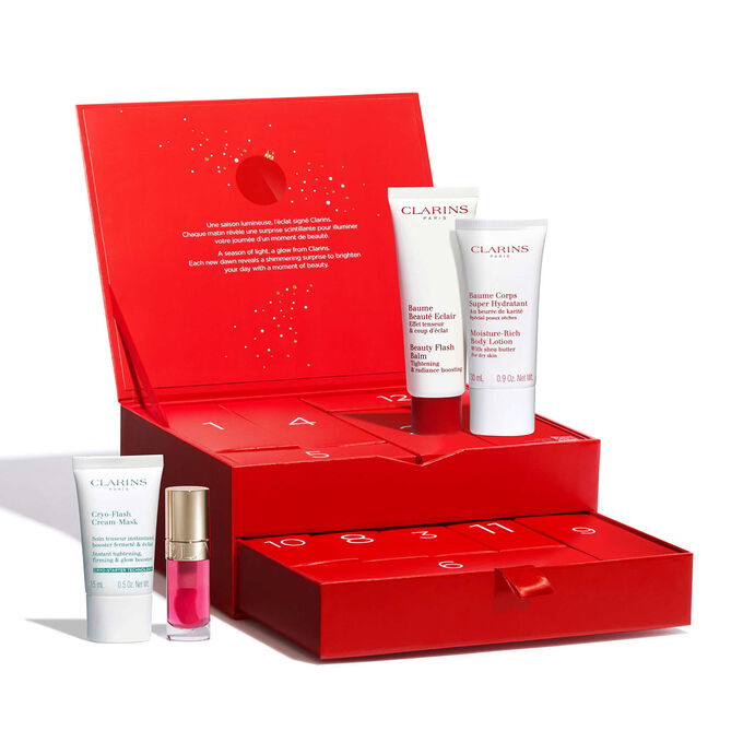 Packshot af Clarins’ 12 Days Beauty julekalender med uundværlige produkter til din daglige hudpleje- og skønhedsrutine