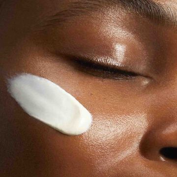 Miejski ekran ochronny UV Plus [5P] SPF 50 Translucent