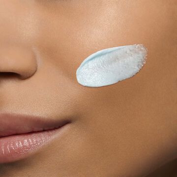 Odświeżający peeling w kremie Fresh Scrub